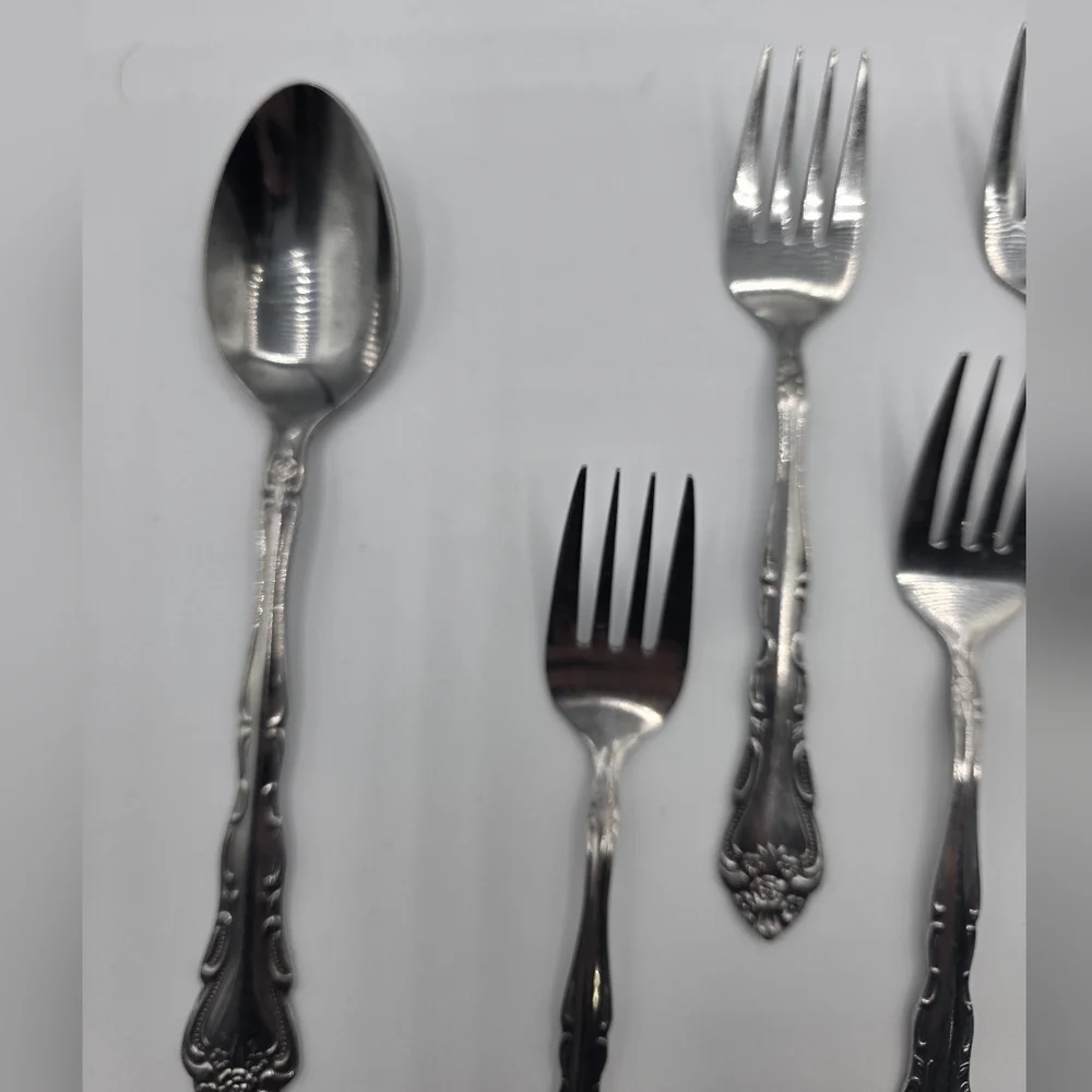 Sears knives salad
